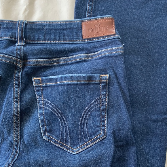 Women's Hollister Low-Rise Boot Jeans - Picture 1 of 4